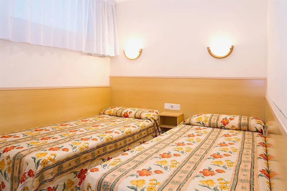 فندق Apartamentos Los Peces Rentalmar سالو