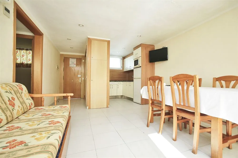 Apartamentos Los Peces Rentalmar Салоу 3*,